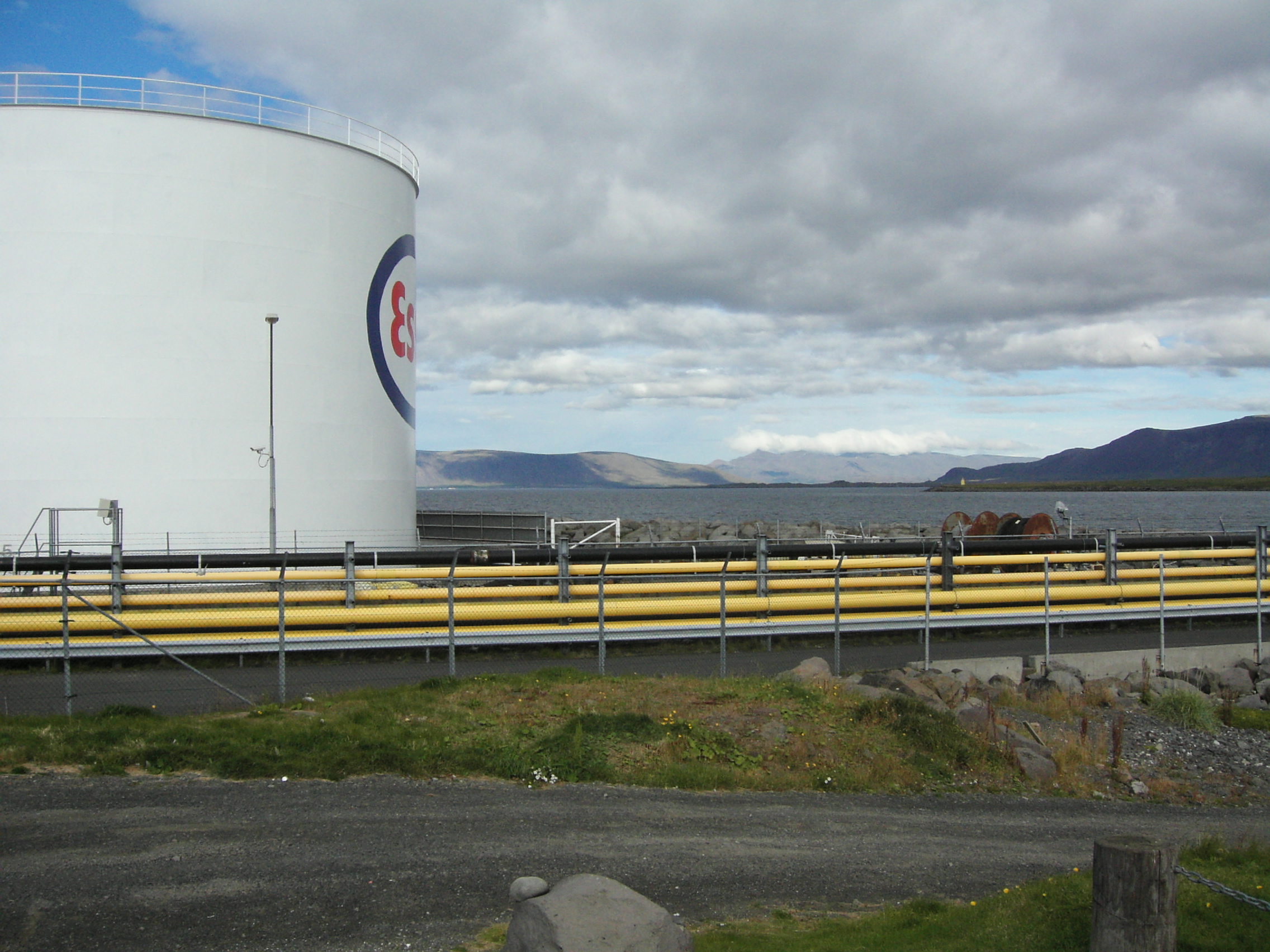 Oil depot tanks at a seaport